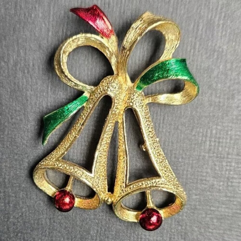 Vintage 1970s Gerry Holidays Bells Pin